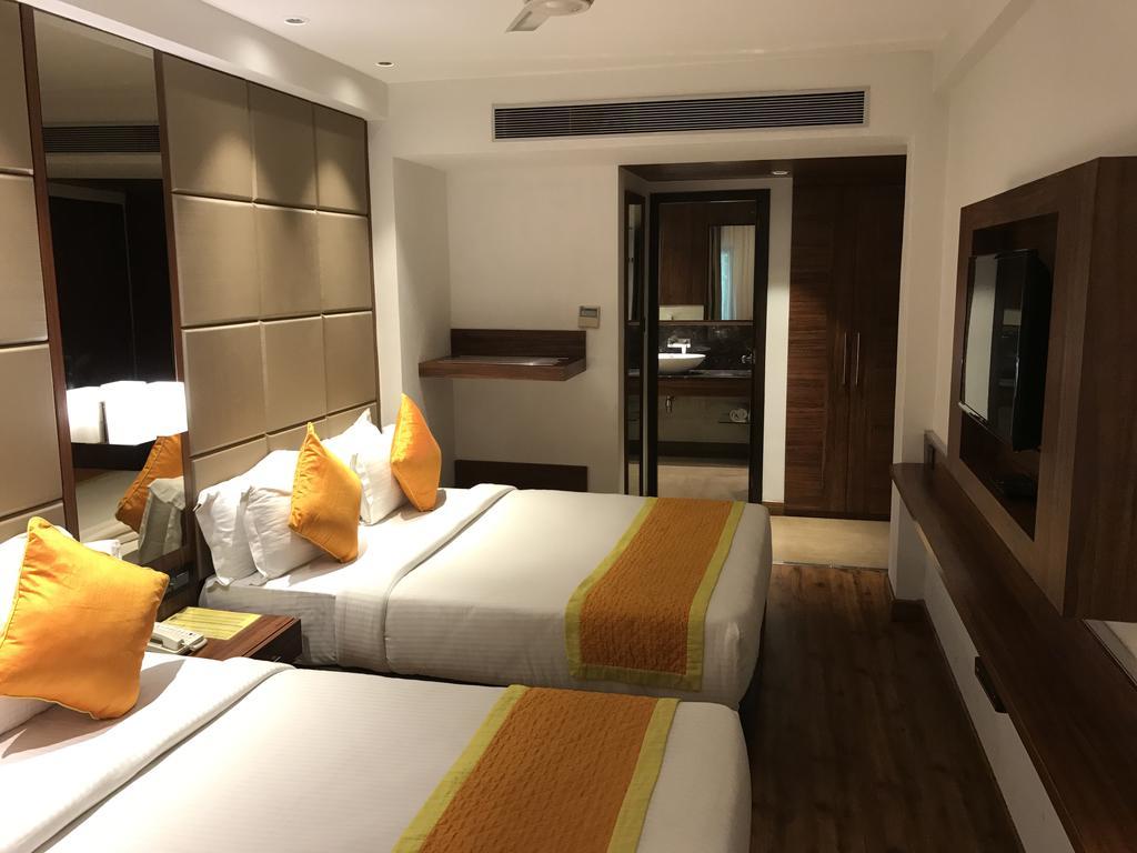 Hotel Southern Delhi  Exteriör bild
